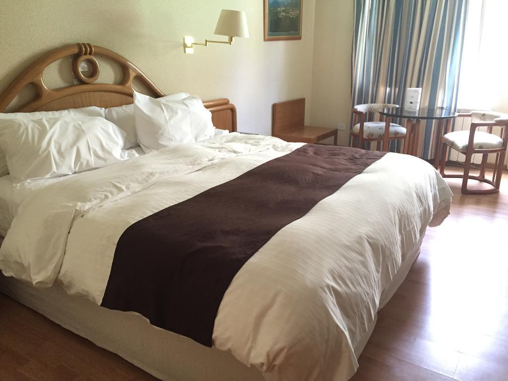 Hotel Cristal 산카를로스데바릴로체 외부 사진